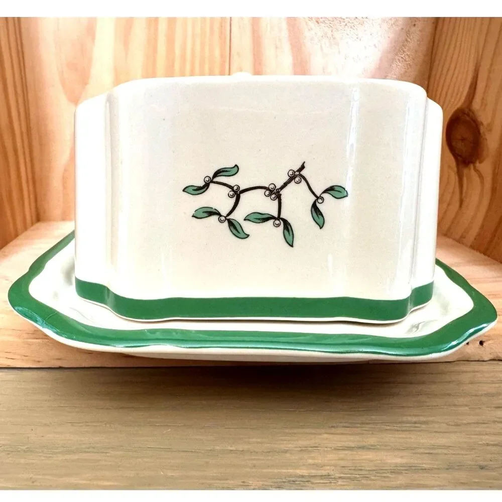 Spode Christmas Cream Cheese Wedge Dish with Handled Lid Size 7 5/8 Length - Picture 3 of 7